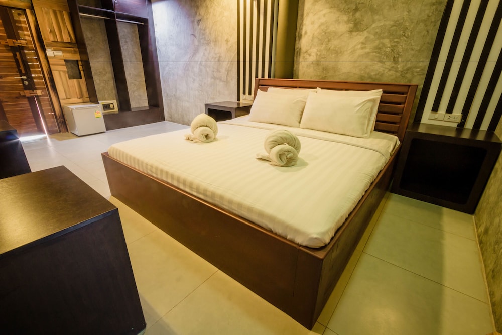 Riverpool Resort 15/50
