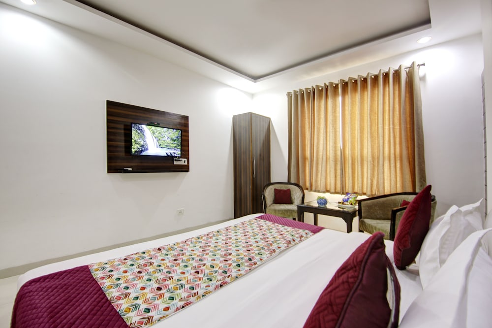 Hotel Chanakya Inn 24/38