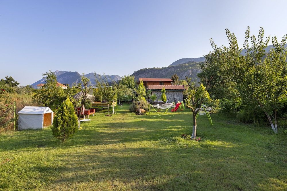 Cirali Flora Pension 32/50