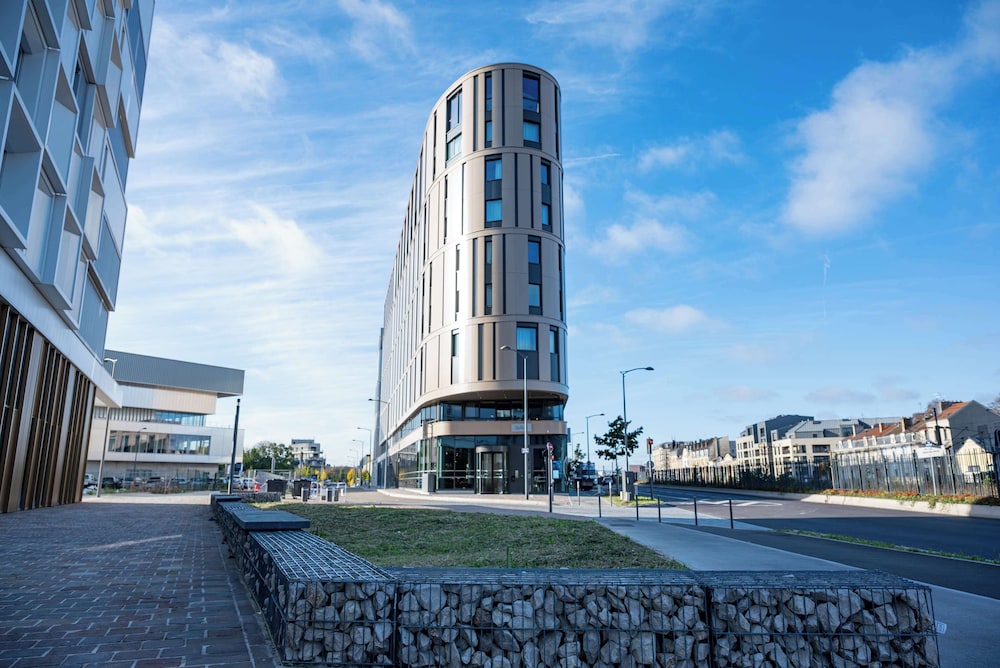 Radisson Hotel Reims 29/31