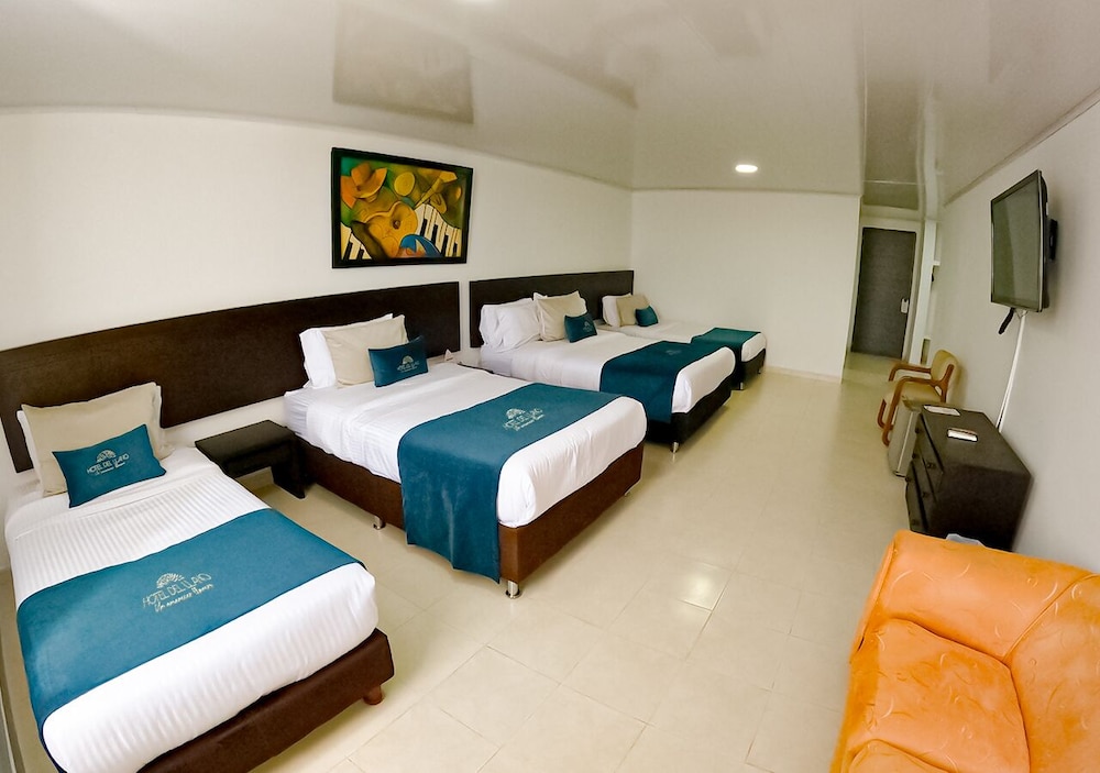 Hotel Del Llano 25/64