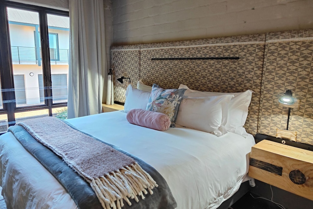 Hornbill House 18/49