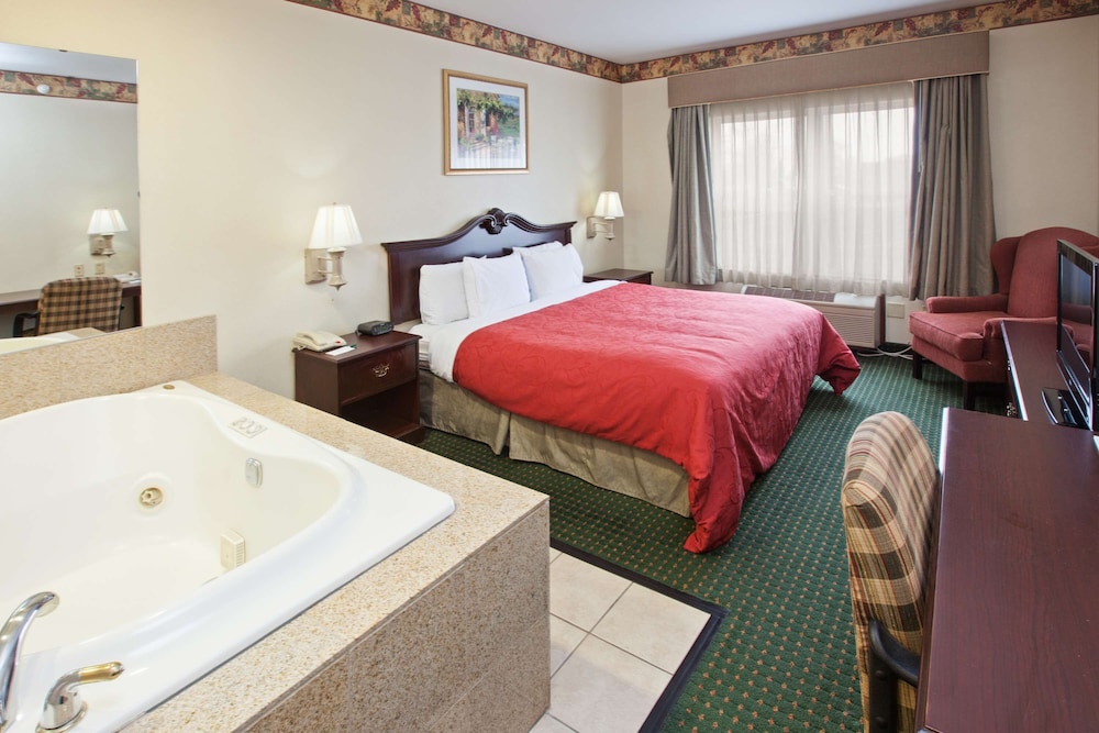 Country Inn & Suites by Radisson, Elkhart North 2/15