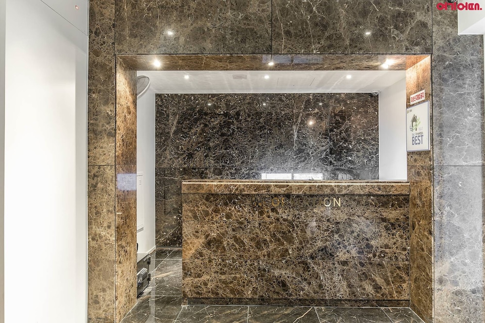 Hotel Amare 8/69