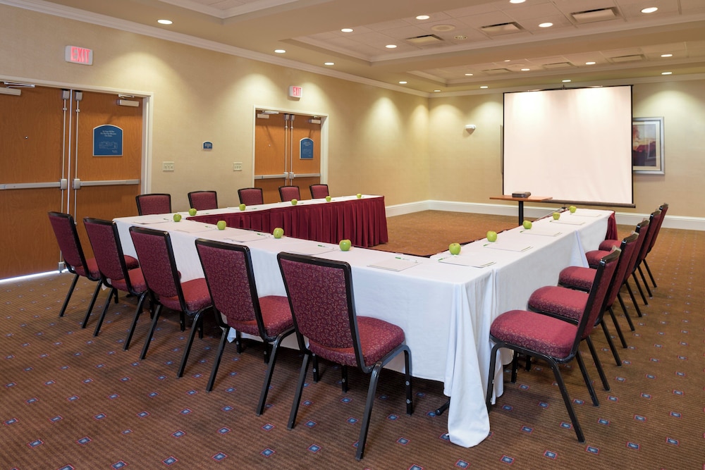 Holiday Inn Aurora North Naperville 28/33