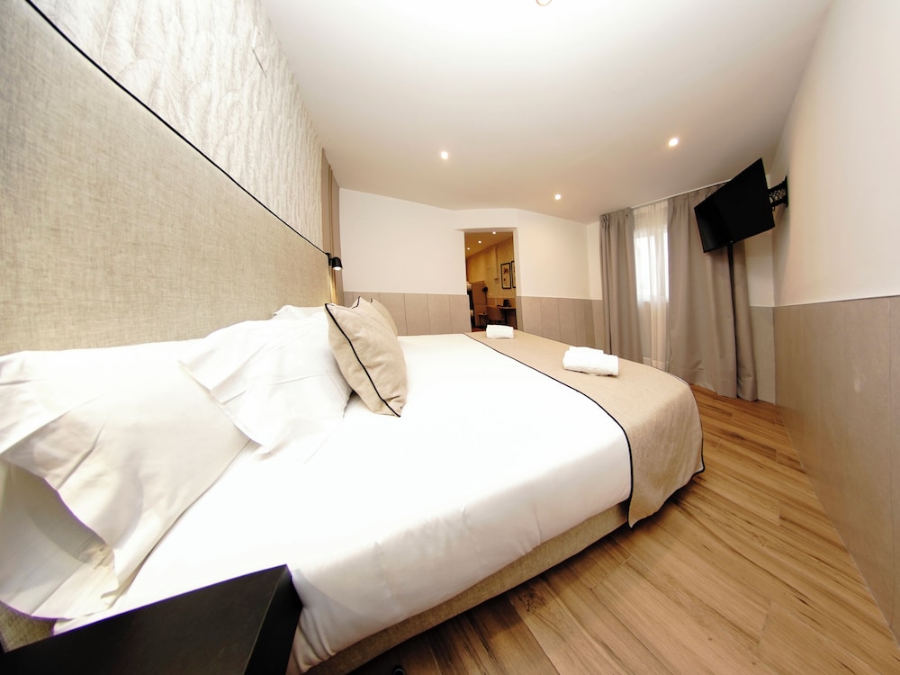 غرفة عائلية رباعية مع أريكة، Hotel Zen Airport 3/5