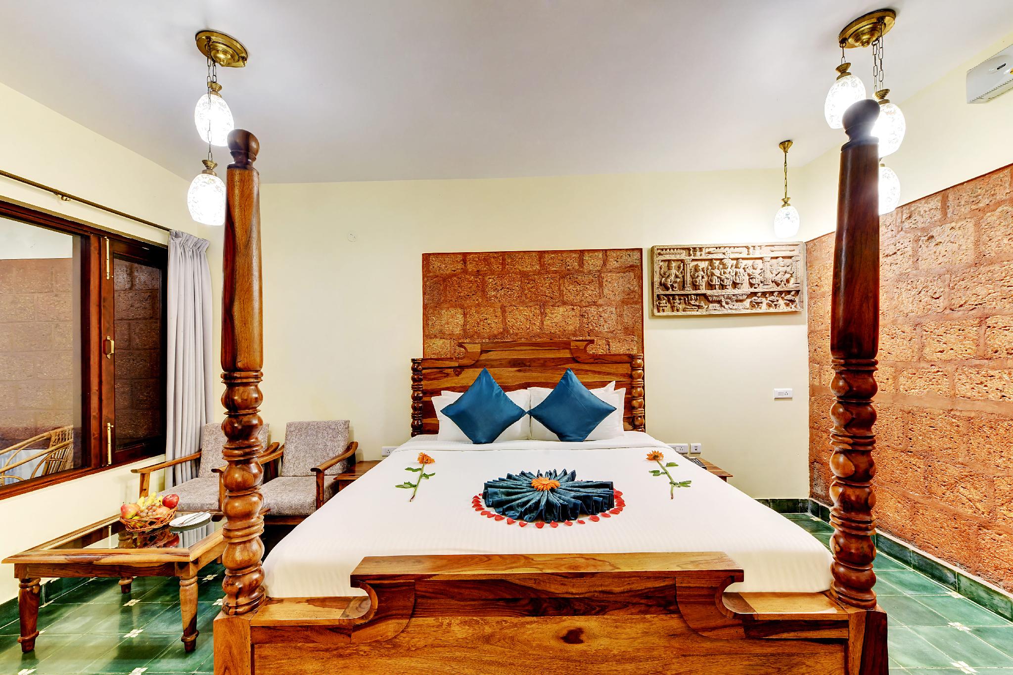 Suite, King Bed, Garden View