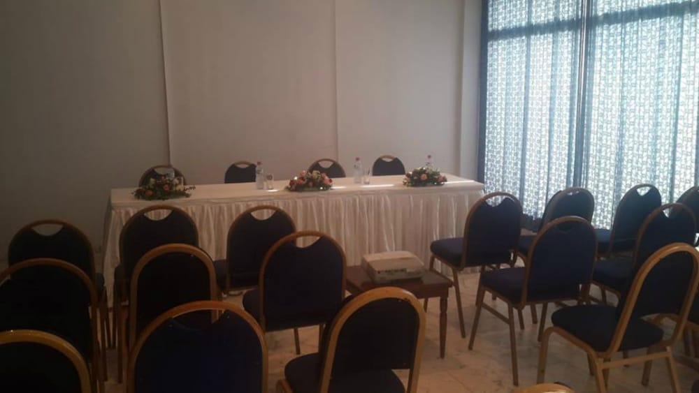 Ariha Hotel 21/22