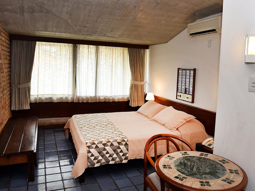 Hotel Catharina Paraguacu 47/67