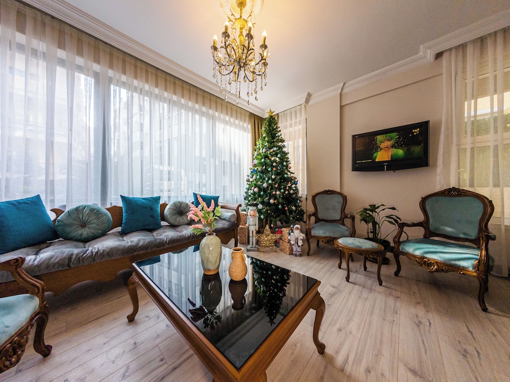 Triana Hotel 46/65