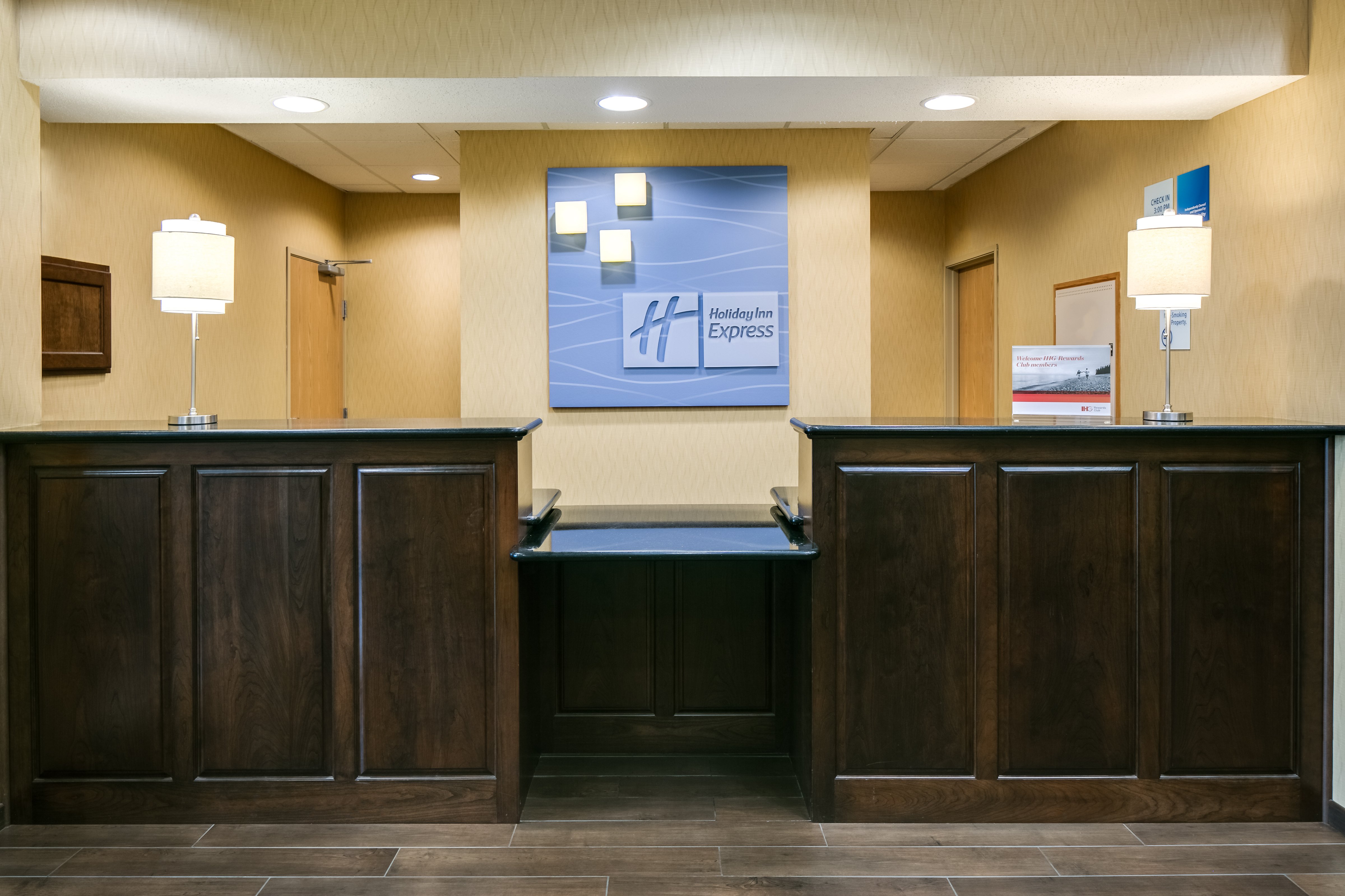 Holiday Inn Express Hotel Suites Clinton 7/50