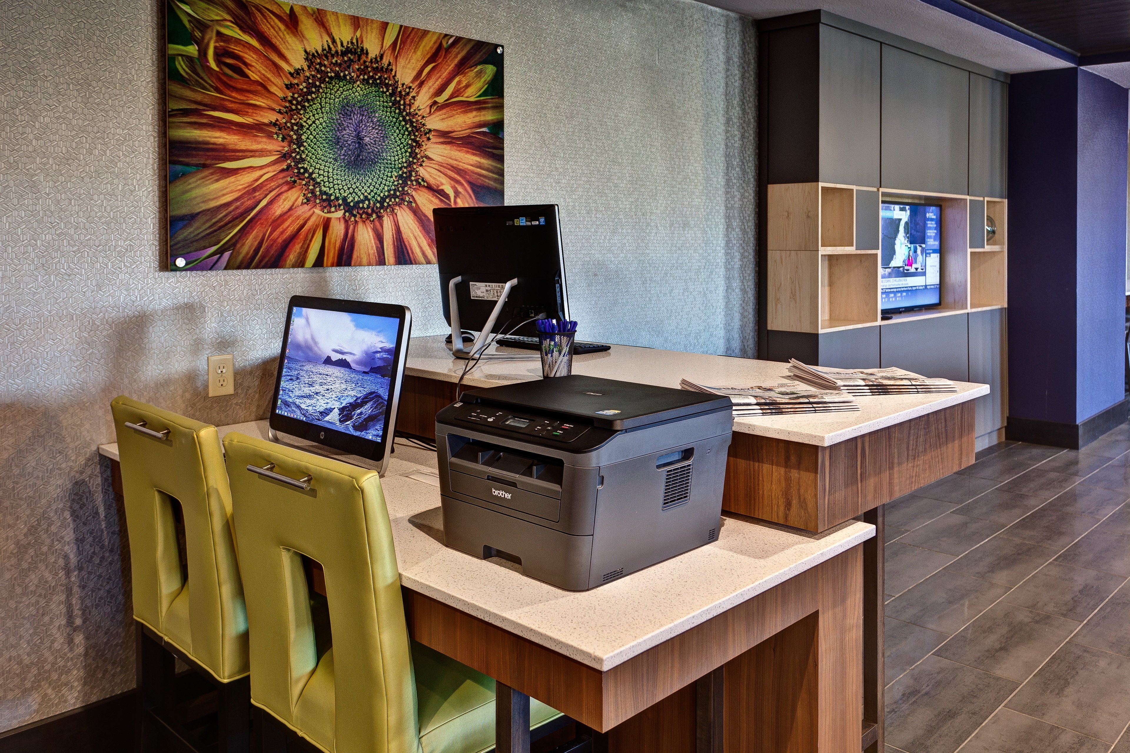 Holiday Inn Express Hutchinson 44/47
