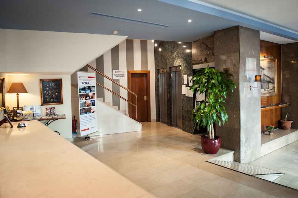 HOTEL UNZAGA PLAZA 6/63