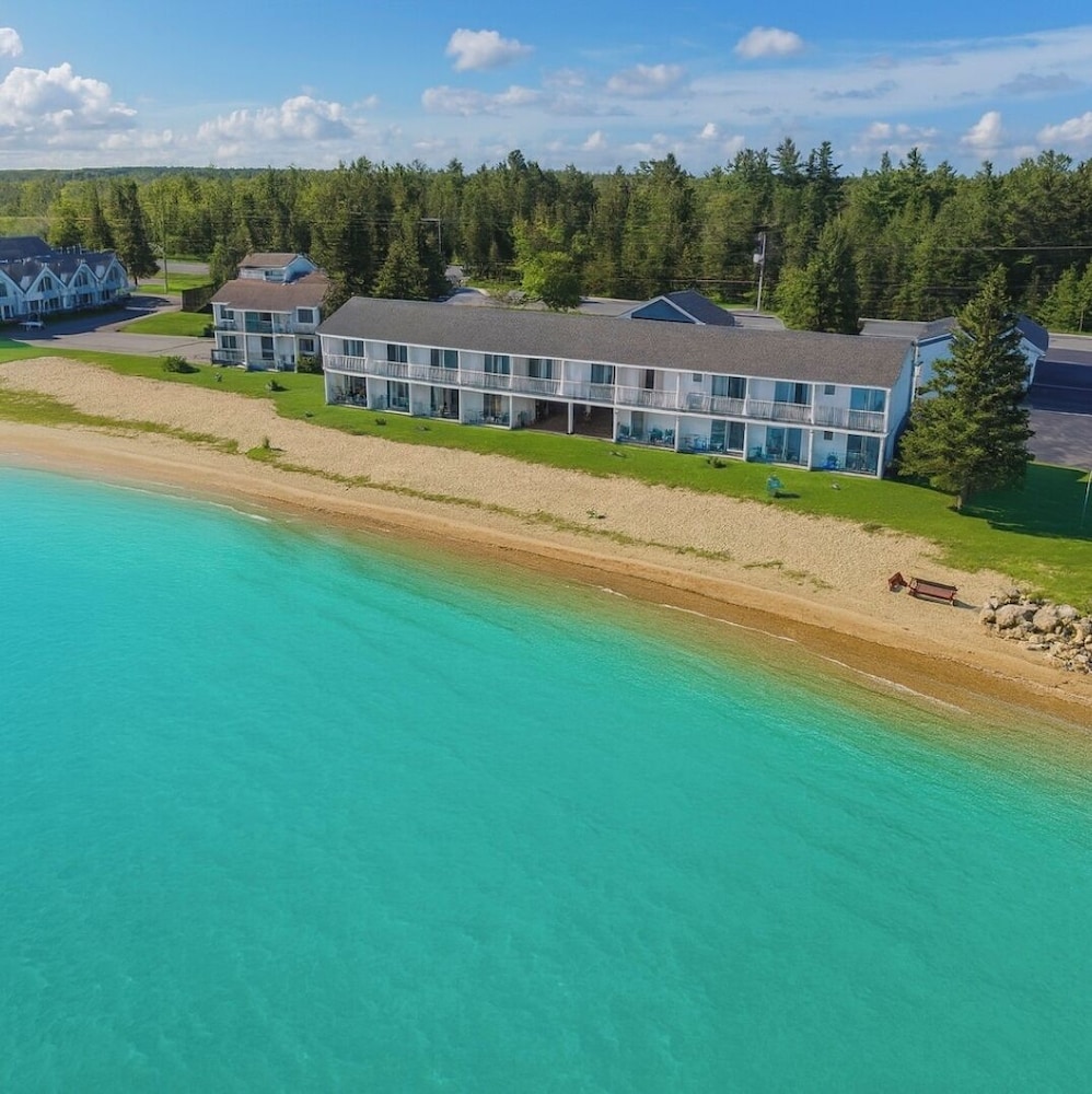 Sunrise Beach Motel 41/47