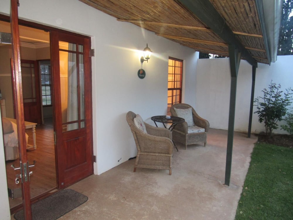 Happy Lands Self Catering/B&B 6/48