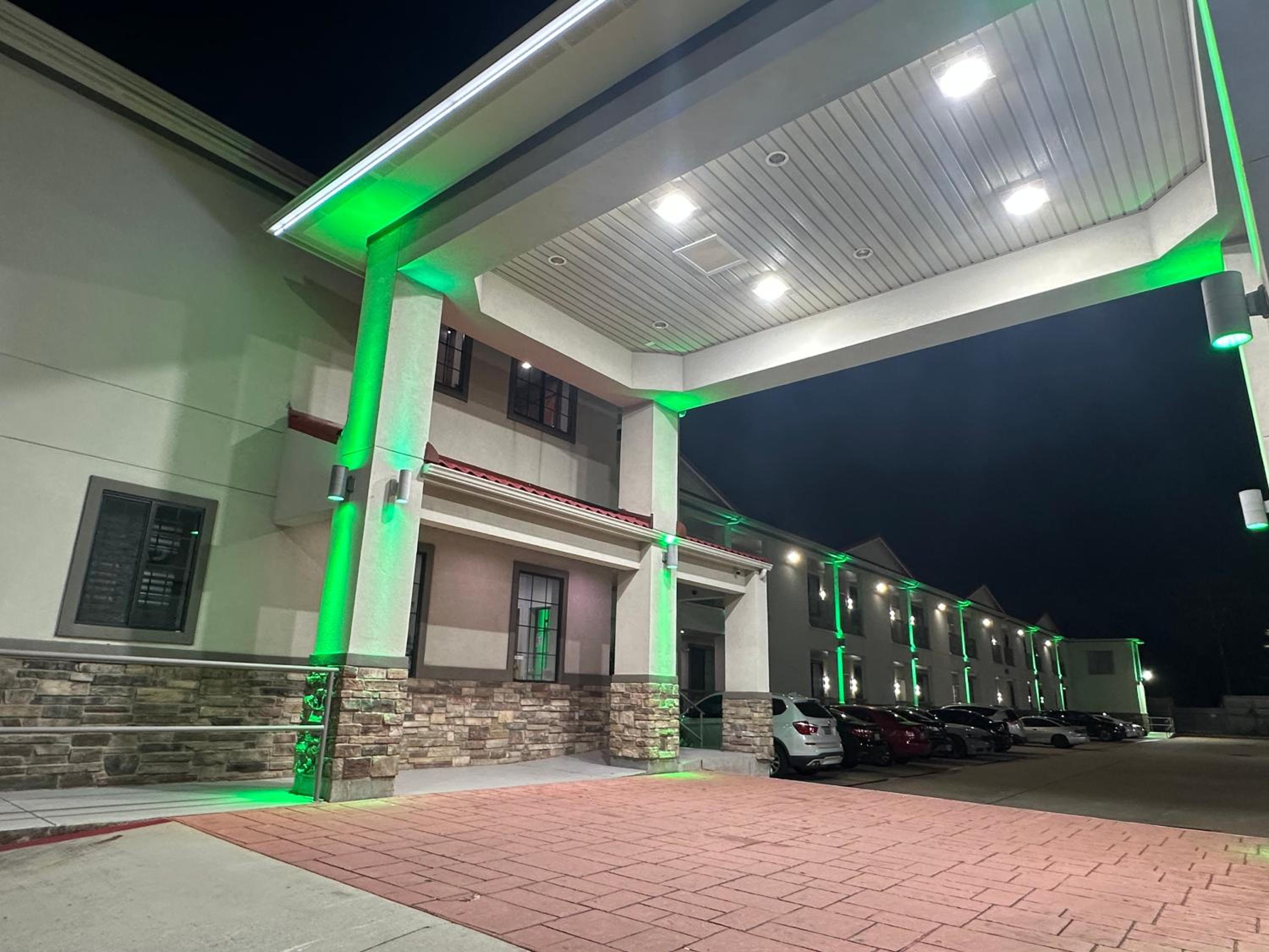 Scottish Inn And Suites 44/53