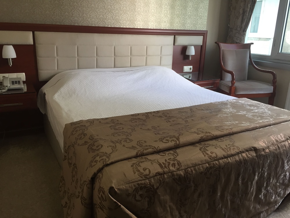 Pen Hotel 7/44