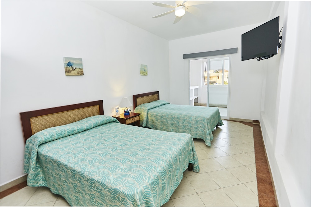 Suites Ixtapa Plaza 9/50