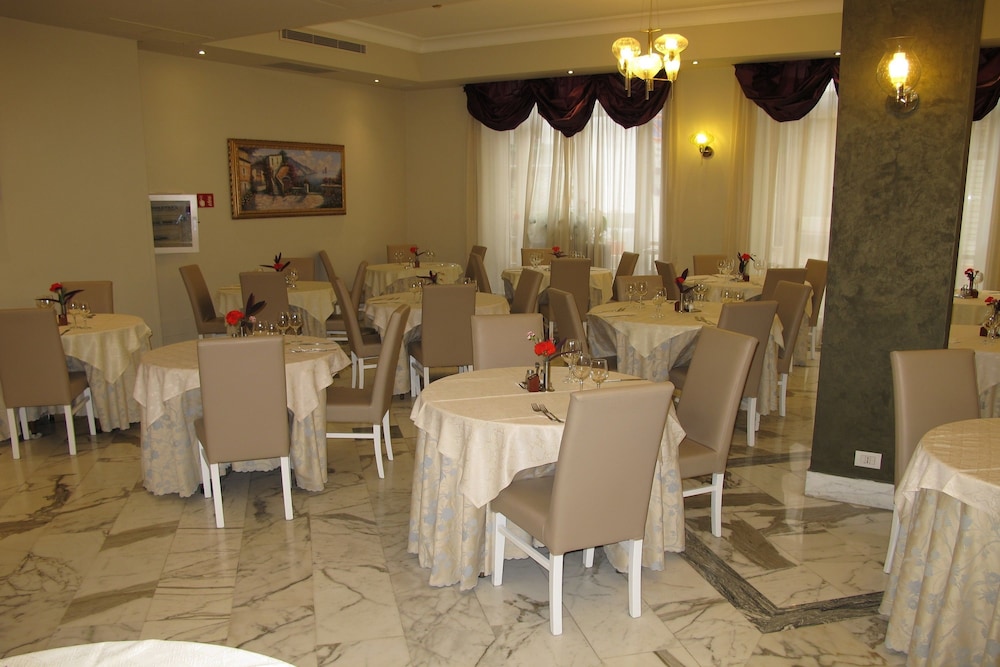 Hotel Club Sorrento 38/50