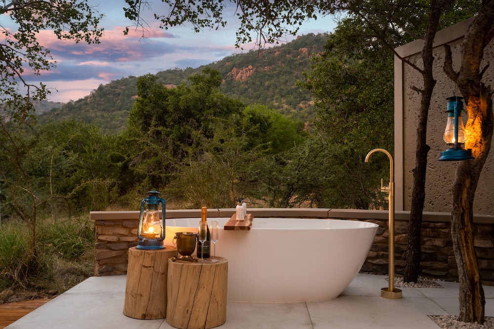 Lush Private Game Lodge 45/50