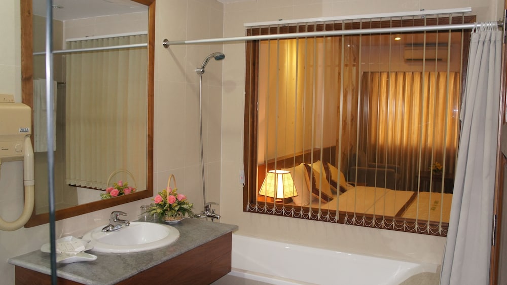 Saigon Cantho Hotel 24/37
