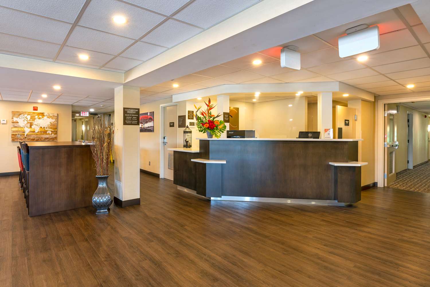 Comfort Inn St. Thomas 7/42