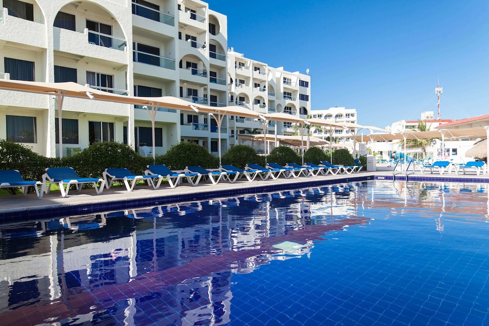 Aquamarina Beach Hotel Cancun photo5