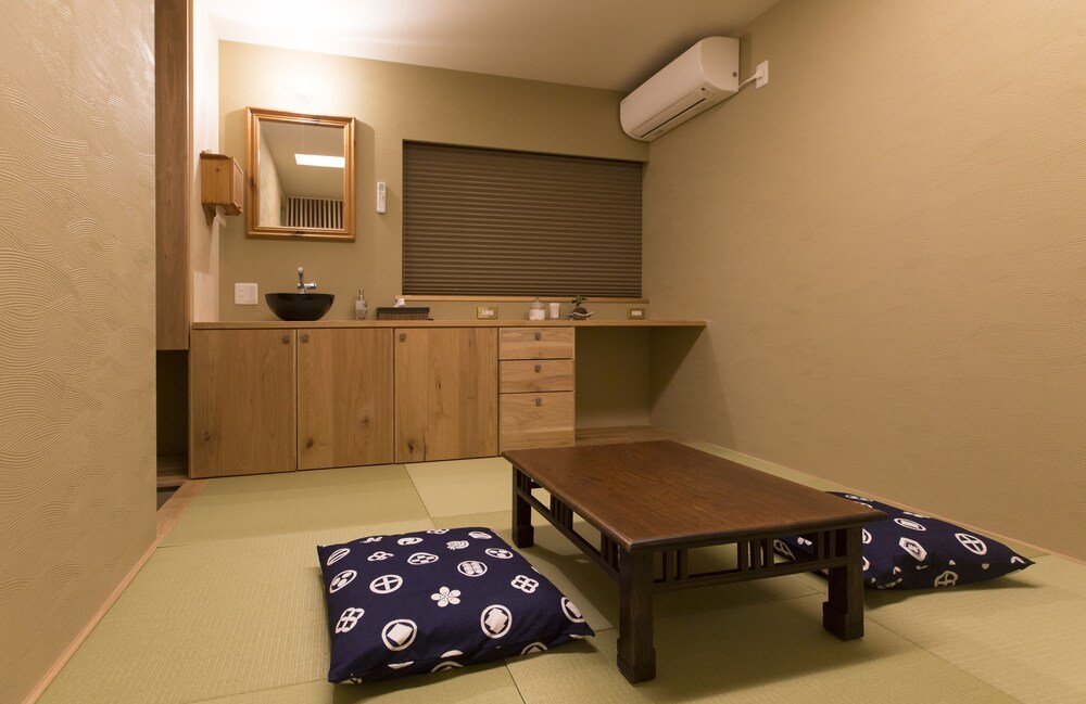 Shioriya 6/35