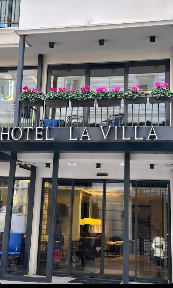 La Villa Hotel 1/41