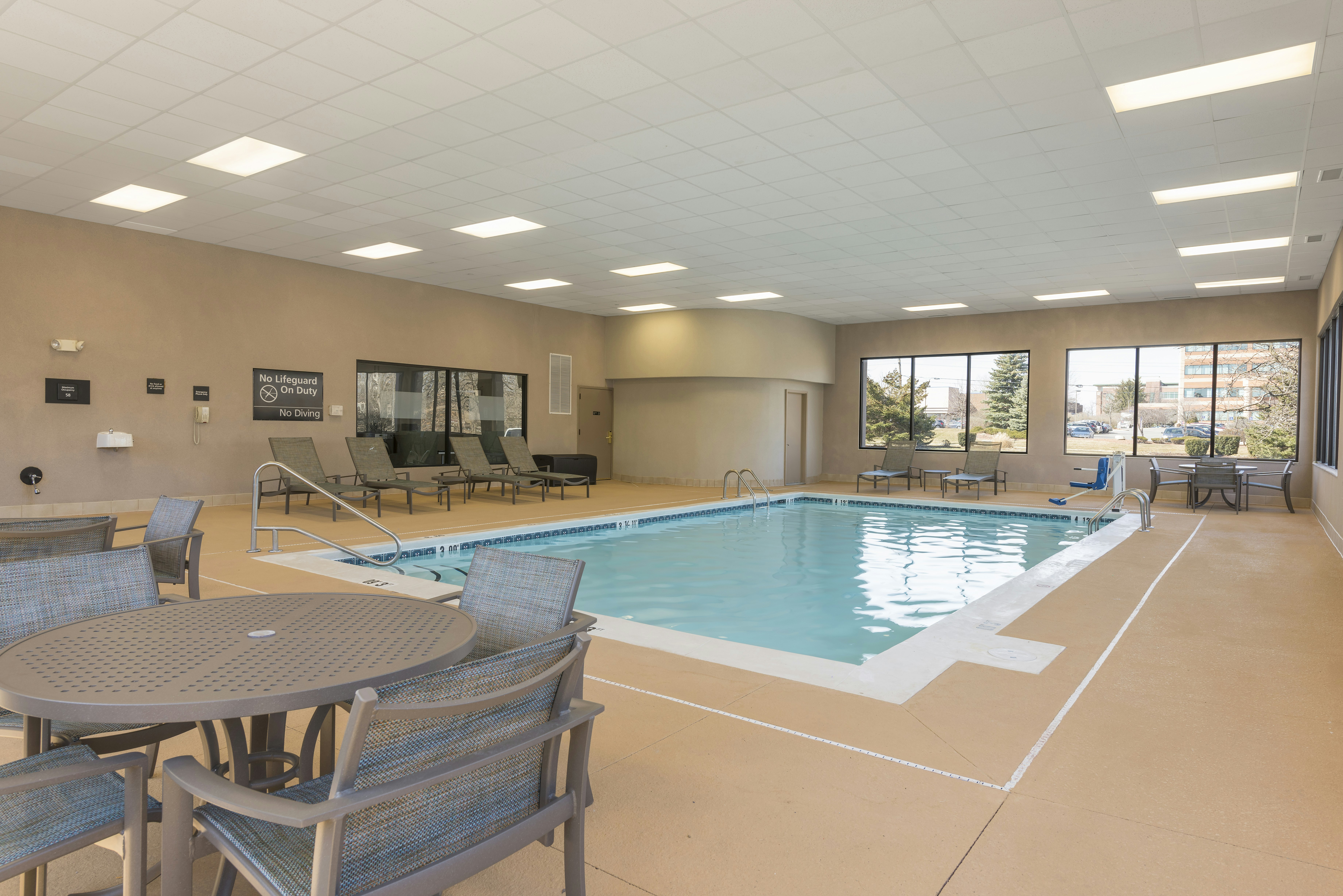 Hampton Inn East Lansing 17/45