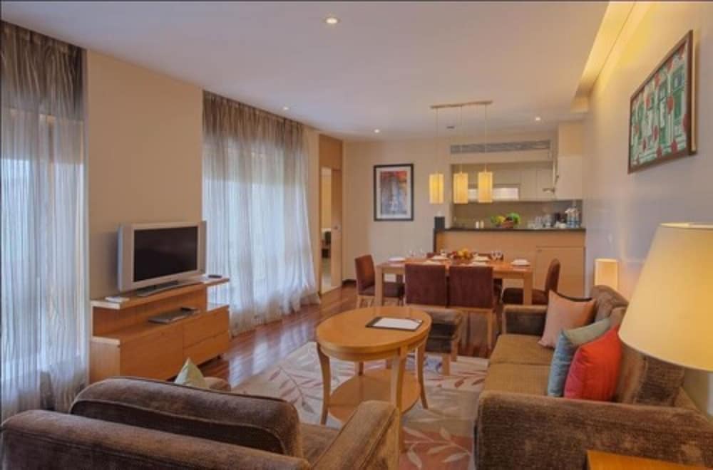 Oakwood Residence Naylor Road Pune 27/37