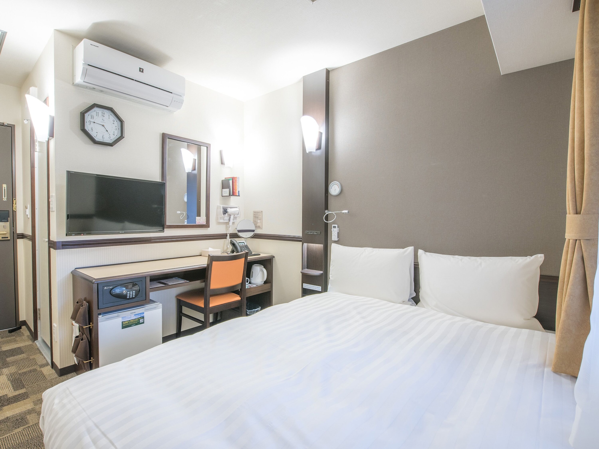 ECONOMY, DOUBLE BED