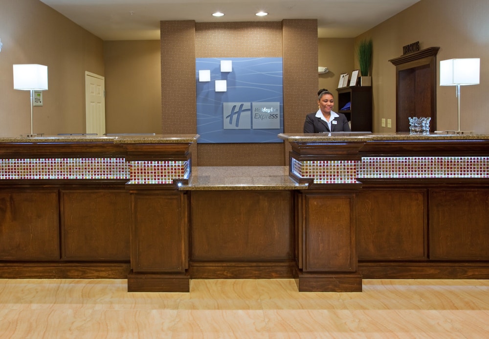 Holiday Inn Express & Suites Houston Space Ctr - Clear Lake 5/50