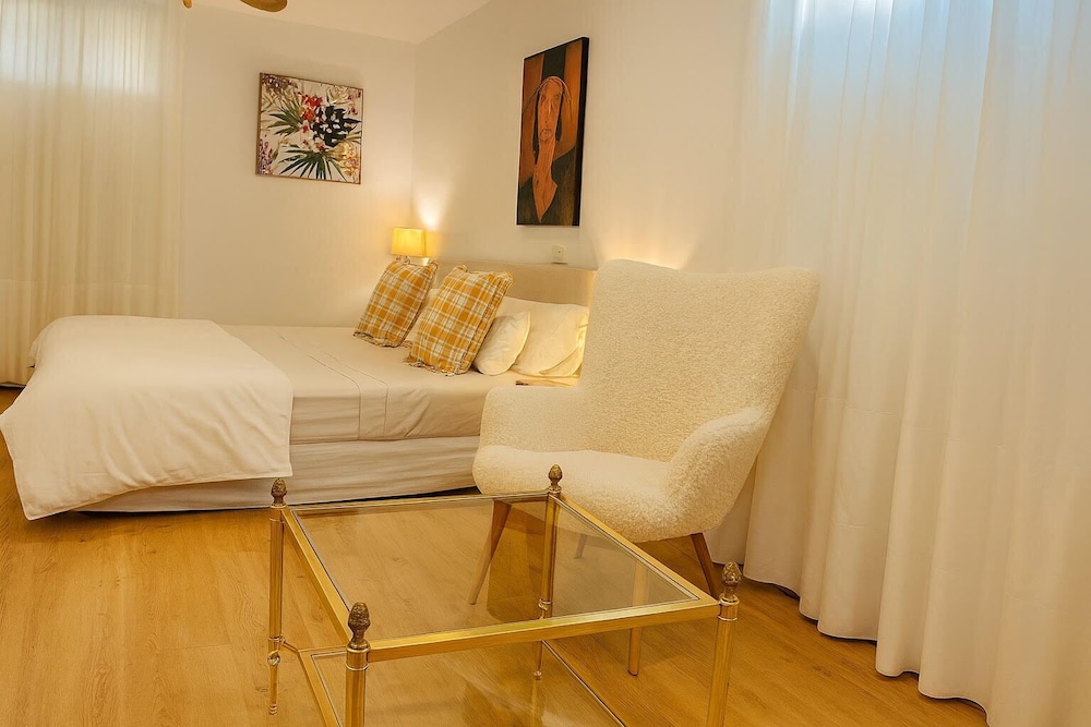 At Home In Malaga Bed And Breakfast 16/55