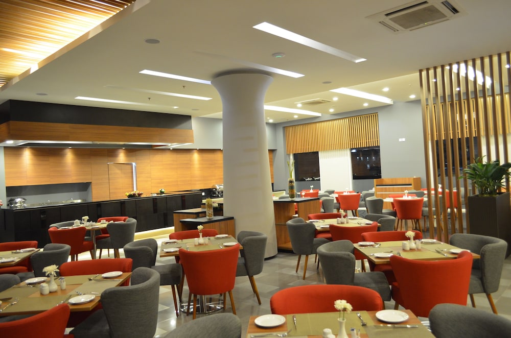 Kyriad Hotel Airport Jakarta 35/41