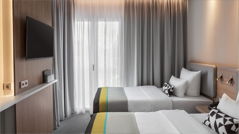 Holiday Inn Express Dusseldorf Hauptbahnhof 15/59
