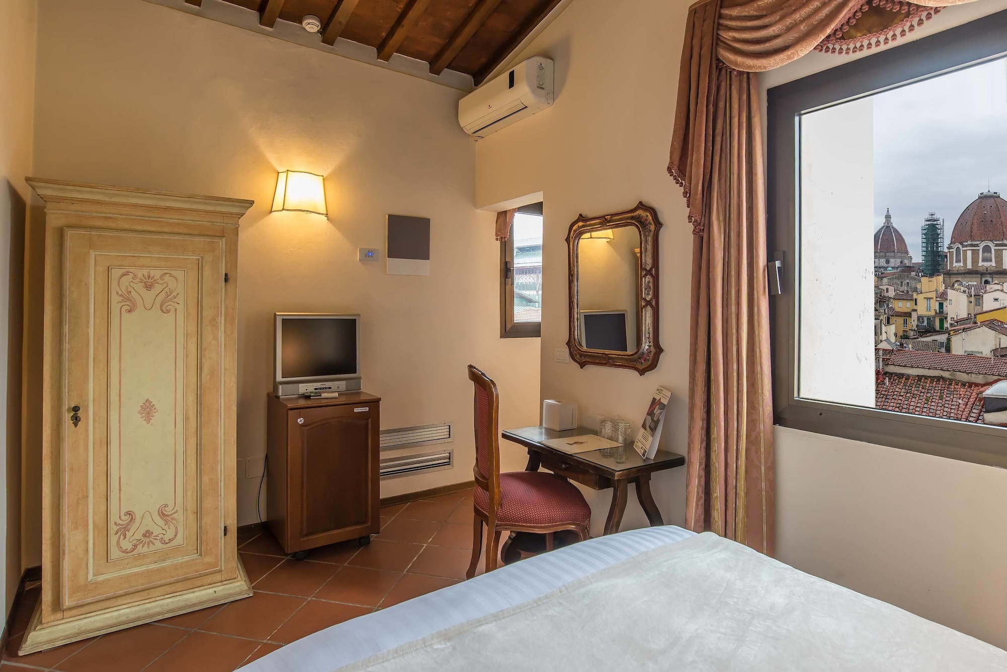 CLASSIC, SINGLE, LARGE SINGLE BED