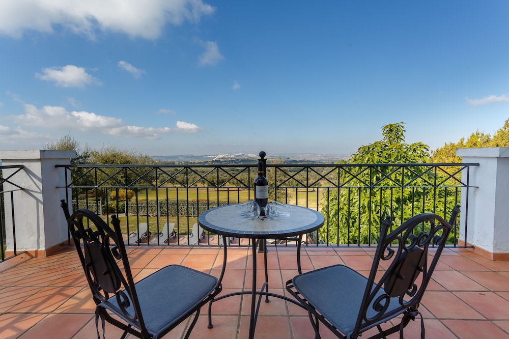 HOTEL ARCOS GARDENS GOLF CLUB & COUNTRY ESTATE 38/50