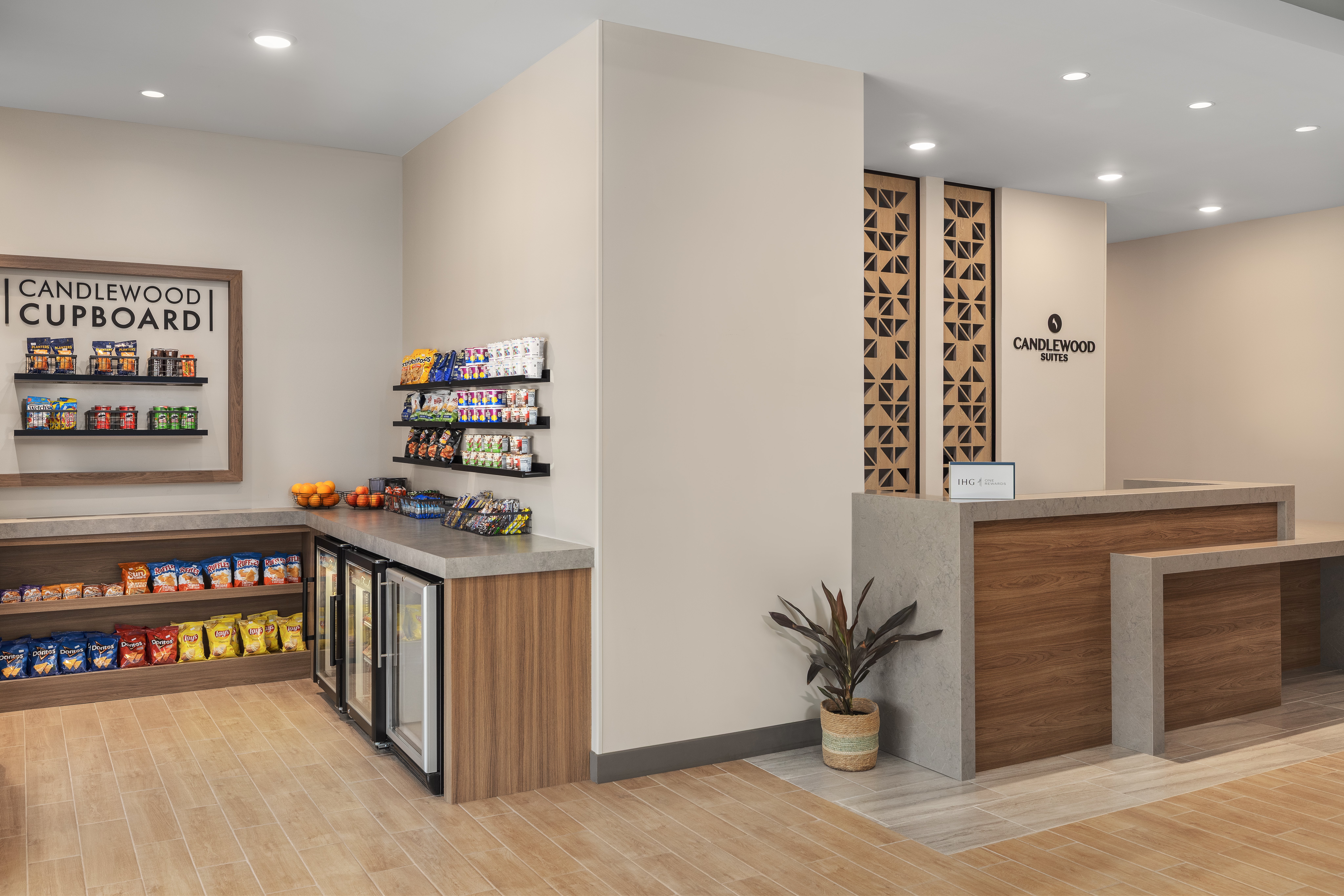 Candlewood Suites Mesa - Phoenix East by IHG 7/20