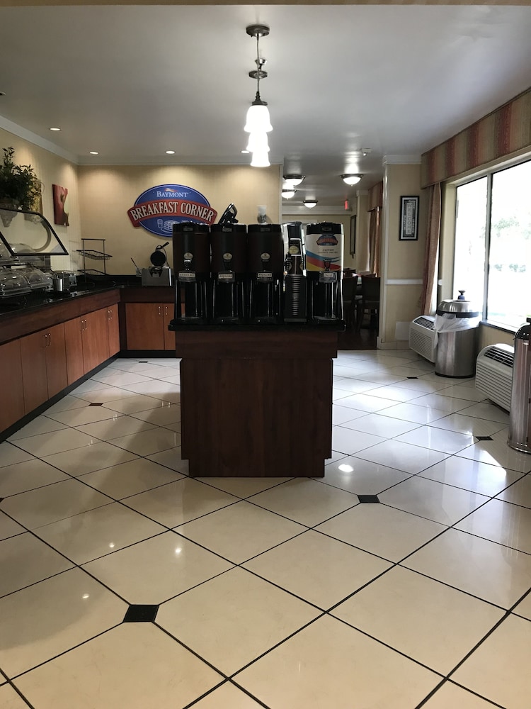Baymont By Wyndham Gainesville I-75 9/46