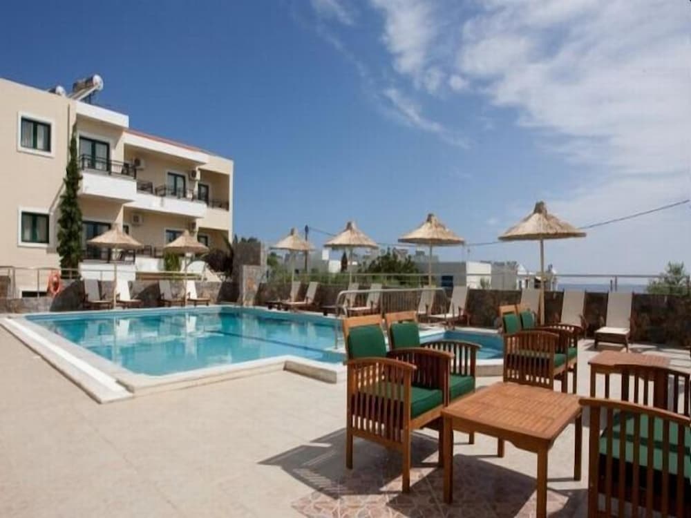 Dias Hotel and Apartments 40/50