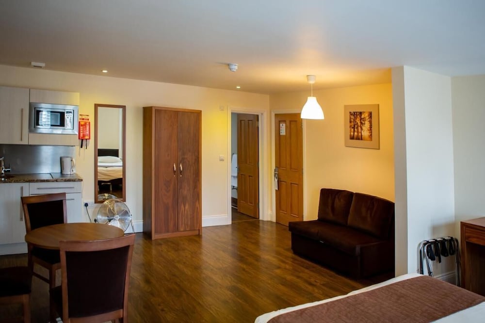 Marylebone Inn 16/30