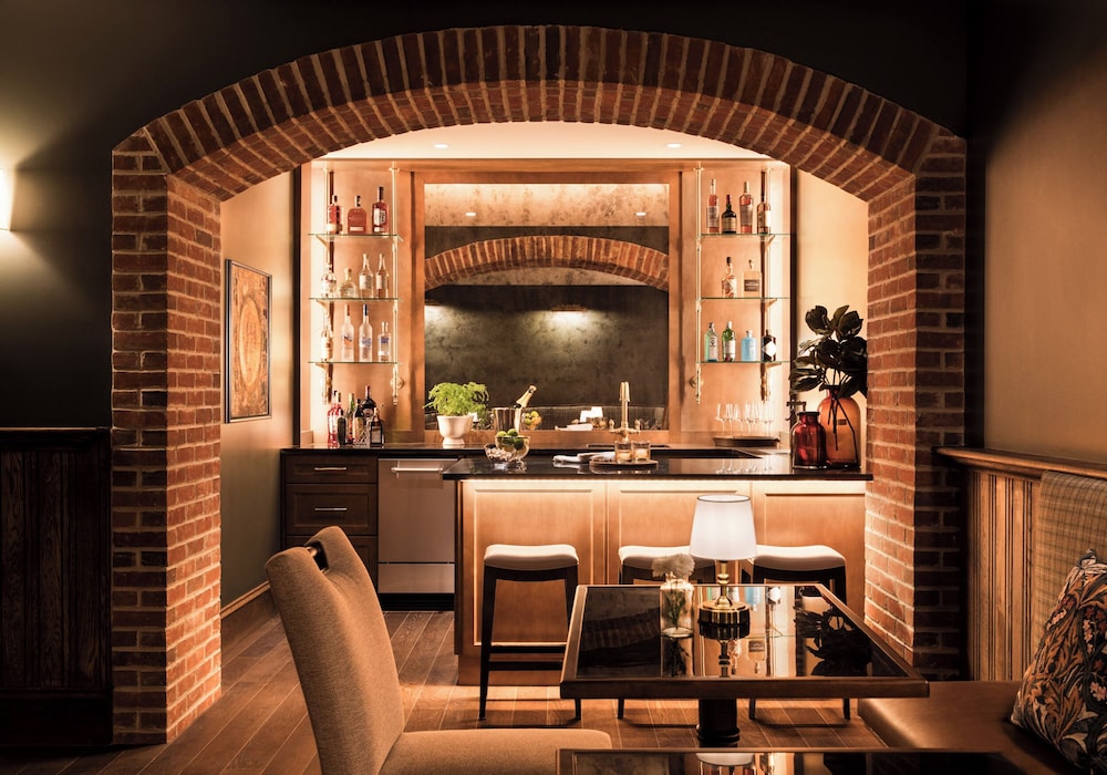 86 State Circle - Luxury Boutique Hotel 17/28