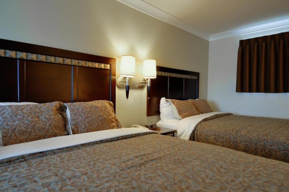 Vagabond Inn Whittier 33/53