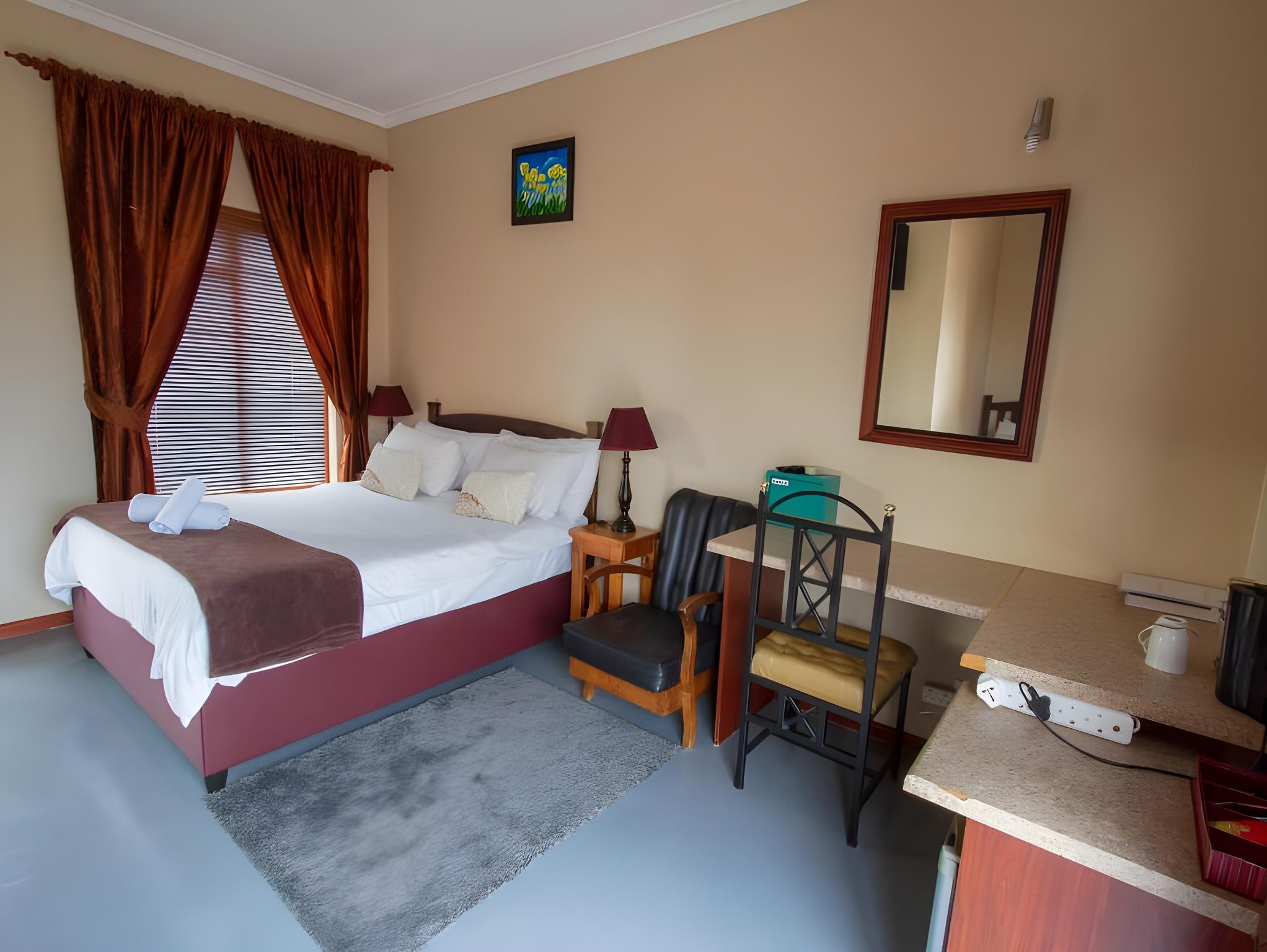 Room, Single Bed, Queen Bed, Balcony