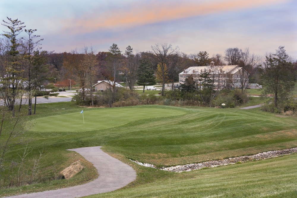 Holiday Inn Club Vacations Fox River Resort at Sheridan 30/47