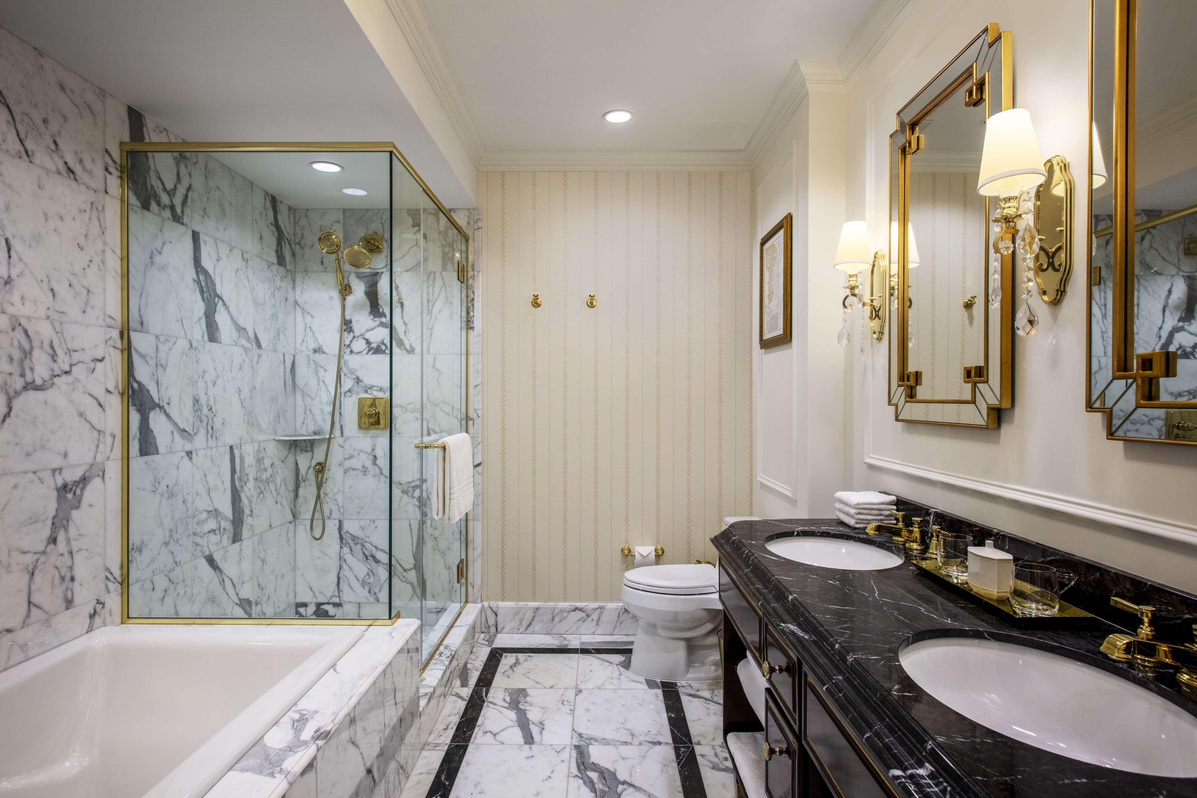 جناح جونيور، Waldorf Astoria Washington DC 4/4