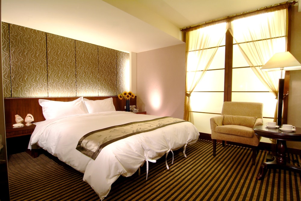 TAPENG BAY HOLIDAY HOTEL 25/52