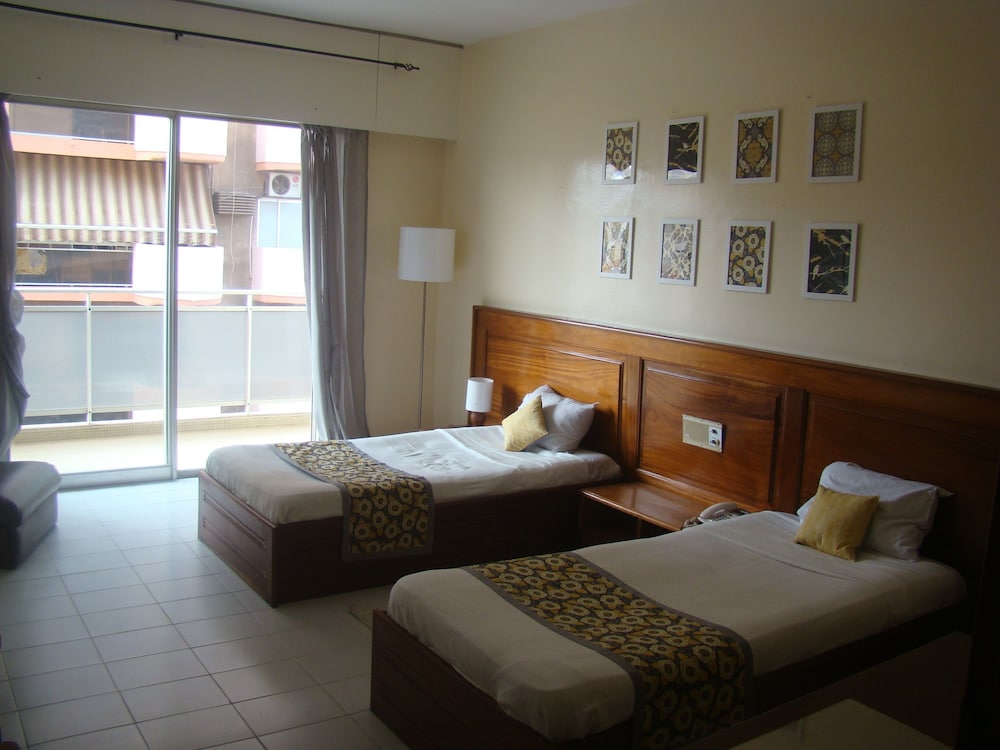 Al Baraka Hotel 13/50