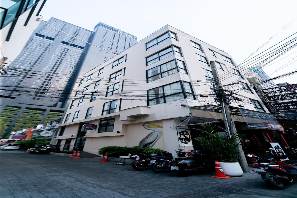 Uno Express Asoke Sukhumvit Bangkok 59/67